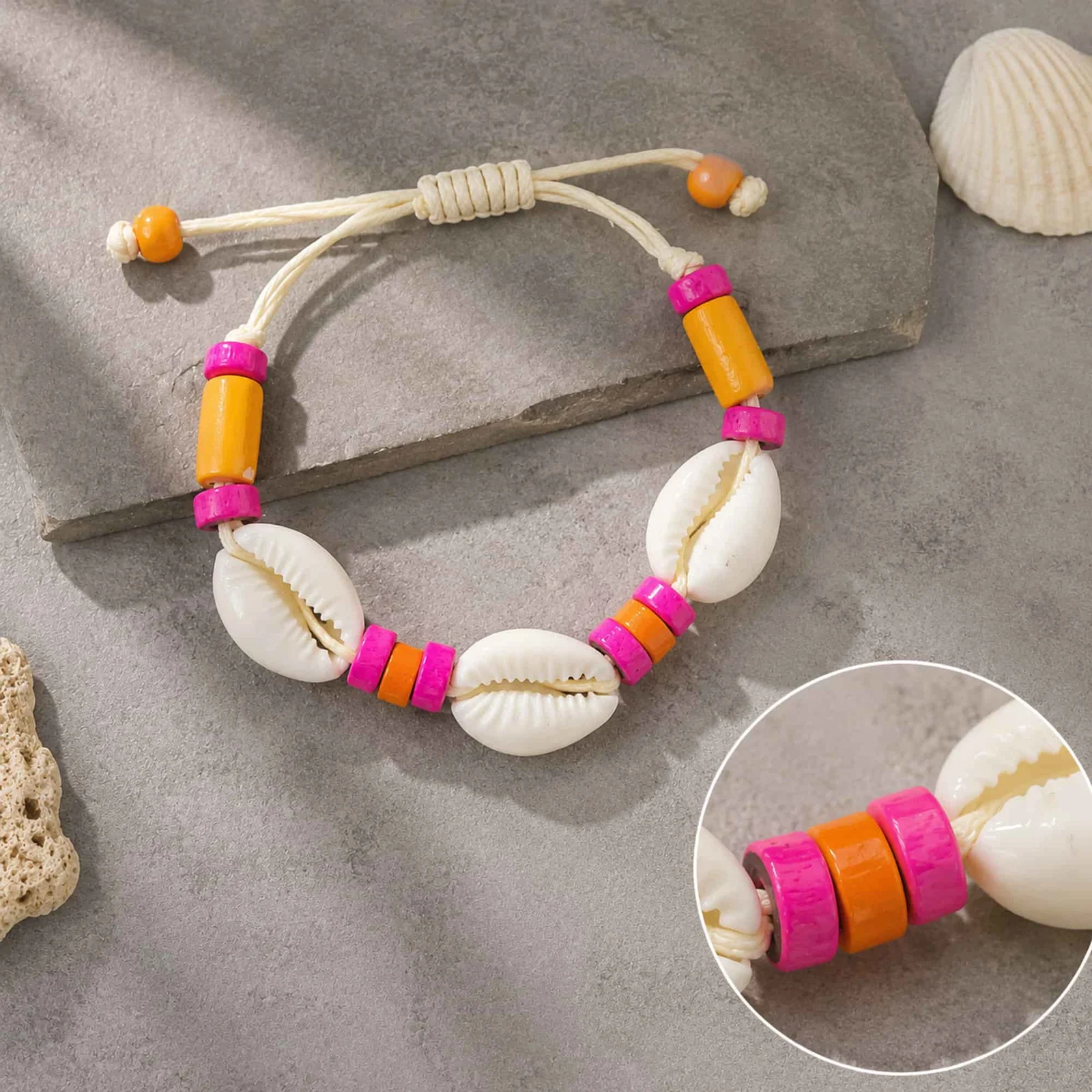 PULSERA HILO ENCERADO DE CONCHA