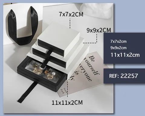 CAJA DE REGALO 11X11X2CM